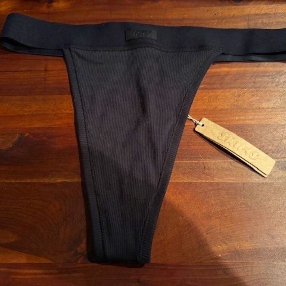 SKIMS Cotton Ribbed Thong